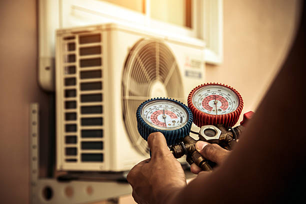 Professional Hvac technician working in Rockwood, MI